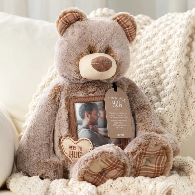 DEMDACO Here To Hug Bear 9 DEMDACO Here To Hug Bear - Image 7