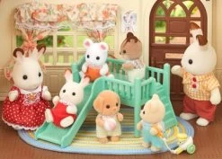 Calico Critters Sweet Raspberry Home Gift Set, Dollhouse Playset With 3 Collectible Figures, Furniture And Accessories -Dolls Discount Store GUEST 657f53da 52c5 44b7 97d8 ef69272241f0