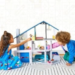 FAO Schwarz Toy Wood Ultimate Doll House LED -Dolls Discount Store GUEST f9fde20d c919 4dfc 8791 404516ff0abd