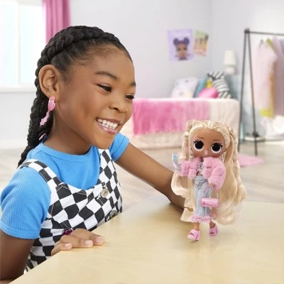 L.O.L. Surprise! Tweens Fashion Doll Olivia Flutter With 15 Surprises 4 L.O.L. Surprise! Tweens Fashion Doll Olivia Flutter With 15 Surprises - Image 2